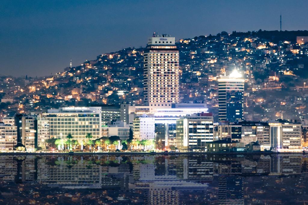 Hilton Izmir Hotel Exterior foto