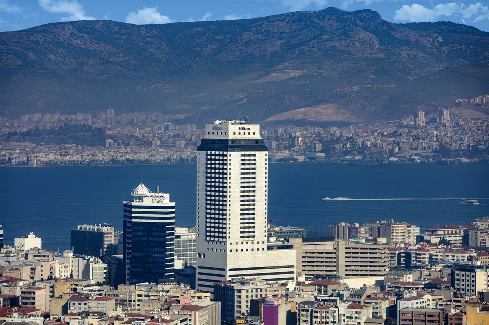 Hilton Izmir Hotel Exterior foto